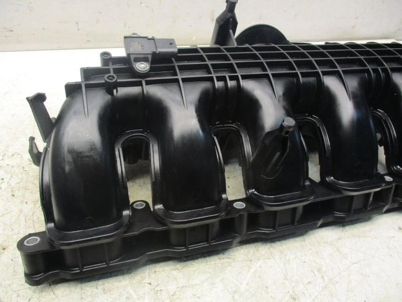 Colector de admisión 3,0 L turbo compatible con BMW 135I 29427 12-19 Foto 1 de 4