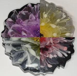 Posavasos de flores 3D amarillo, rojo, púrpura sobre negro 5 pulgadas - Imagen 1 de 17