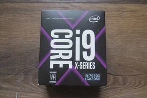 Intel Core i9-7920X SR3NG 12-Core / 24 Thread LGA2066 CPU 16,5 MB L3 Cache - Bild 1 von 3