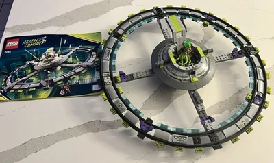 Lego 7065 Alien Mothership Space Alien Conquest Complete!! - Image 1 of 4