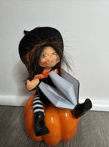 Annalee Halloween NWOT 7” "WITCH SPELL BOOK ON PUMPKIN" Magic Spell - Picture 1 of 7