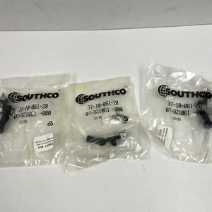 Southco Rubber Draw Latch Medium Tab Handle  37-10-061-20 Part # 3031 Lot of 3 - Picture 1 of 3