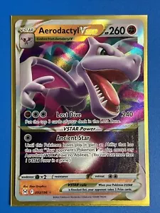 Pokemon Aerodactyl VSTAR SWSH Lost Origin 093 quasi nuovo ultra raro + risparmia carte - Foto 1 di 2