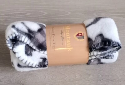 Montauk Vintage Fleece Co Luxury Fleece Throw 50x60 Deer Pattern White Gray - Image 1 of 3