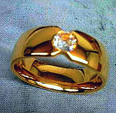 TITANIUM Gold Plated Fashion RING BAND with 5mm CZ, size 7 - in Gift Box - Image 1 of 4