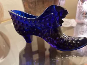 Vintage Fenton Hobnail Dark Blue Glass Shoe with Cat - Picture 1 of 12