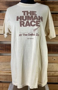 Vintage Hanes The Human Race Dallas Zoo Large Off-White T-Shirt - Picture 1 of 5
