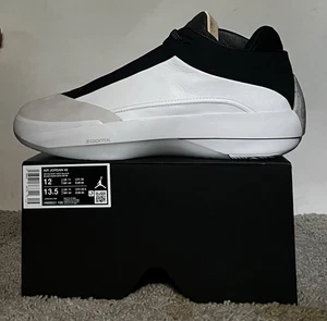 Größe 12M - Air Jordan 40 "The Classic" White Black Vast Grey HM9931-100 - Bild 1 von 5