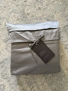 NewRestoration Hardware ITALIAN MICRO-PLEAT 600 SATEEN DUVET COVER Fog Cal King - Picture 1 of 10