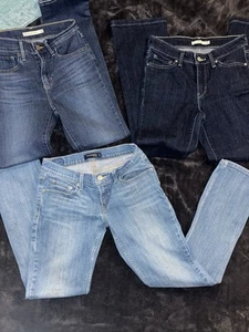 Levi's Women's Jeans Lot - Picture 1 of 2