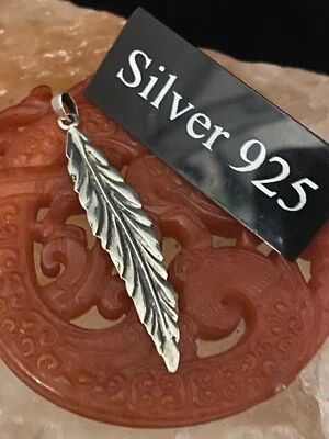 Colgante de pluma de plata con collar de plata fina  Foto 1 de 4