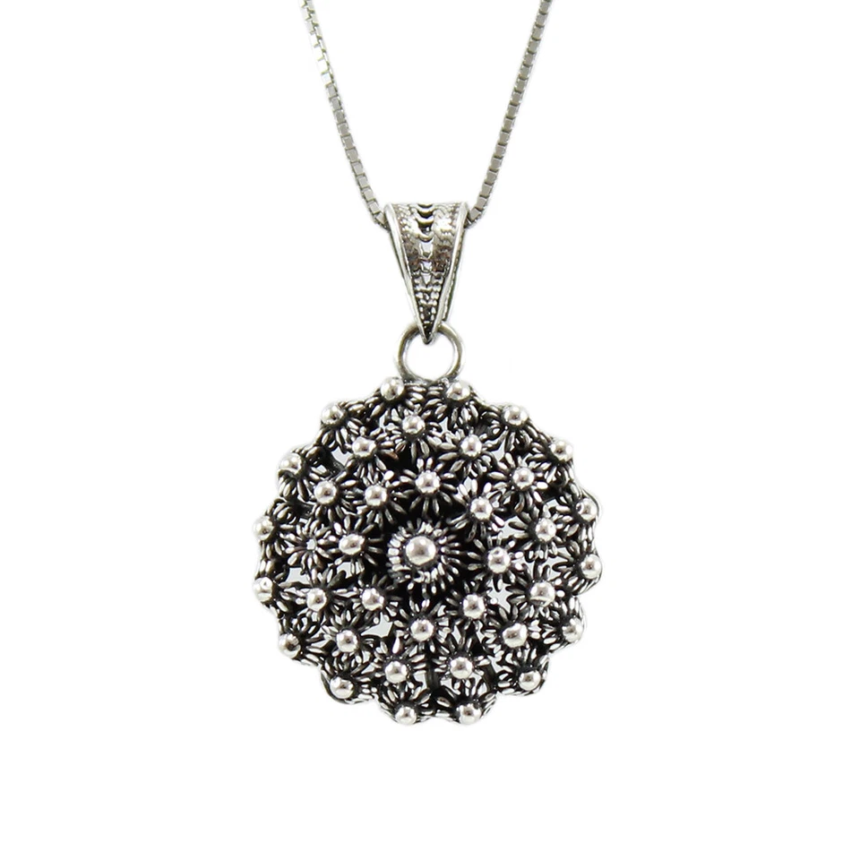Girocollo donna con pendente filigrana sarda argento brunito a fiore nido d'ape - Immagine 1 di 2