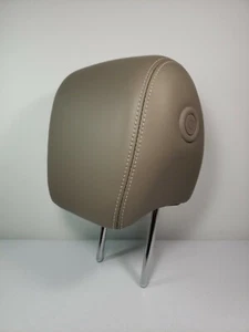 2013 GMC ACADIA Front Seat HEADREST Replacement OEM Part # 2295152 Beige Leather - Foto 1 di 11