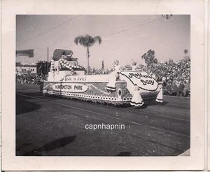 HUNTINGTON PARK Parade Mother's Day Float LOS ANGELES CA Vtg 1947 Snapshot Photo - Picture 1 of 1