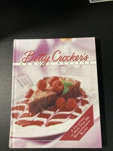 Betty Crocker's Annual Recipes 2002 Hardcover 240+ Recipes - Foto 1 di 8