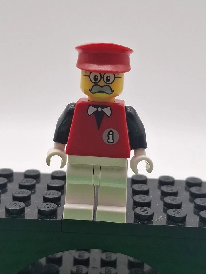 LEGO System 2181 Infomaniac Polybag 1997 Classic Town Minifigure Minifig - Image 1 of 2