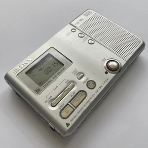 Sony MZ-B10 MD Walkman MiniDisc Player & Recorder W/Built-in Speaker - Silver #2 - Picture 1 of 9