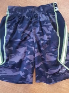 Champion boys 8 black and neon green athletic shorts - Picture 1 of 3