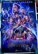 AVENGERS ENDGAME Cast (x13) Hand-Signed "Chris Hemsworth" 12x18 Photo