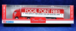 Camión y remolque Corgi TY86704 VOLVO en focal point fires edición limitada sin usar, en caja - Imagen 1 de 21
