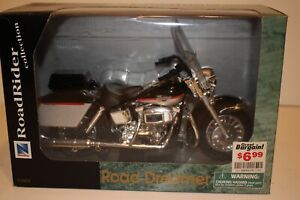 New Ray Harley Road Dreamer Motorcycle 1/10 Scale