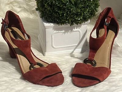 TAHARI Heels Womens Size 7 Norma Red Burgundy T-Strap Block Sandals O-Ring Suede - Image 1 of 4
