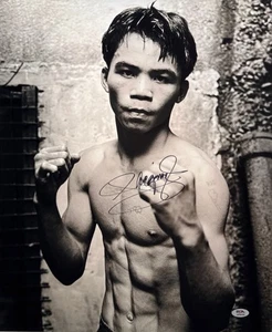 Manny Pacquiao Signed 16x20 Boxing Photo PSA AP59708 - Picture 1 of 2