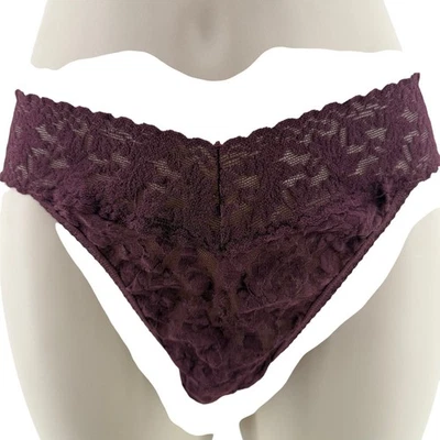 Tanga Hanky Panky Signature de encaje tiro bajo borgoña profundo para mujer  Foto 1 de 4
