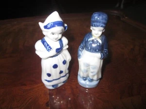 Delft Figurines Boy and girl 4"H - Picture 1 of 3