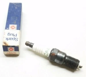 R44LTS ACDelco Spark Plug Made In USA Free Shipping Free Returns - Picture 1 of 3