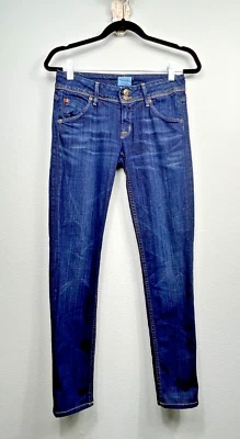 Pantalones de mezclilla ajustados elásticos tiro bajo lavado oscuro con solapa Hudson Collin para mujer 26 Foto 1 de 4