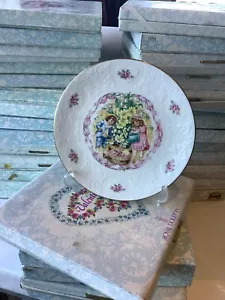Royal Doulton Valentines Day Plates - Boxed - Choose from 1976 to 1985 - Picture 1 of 58
