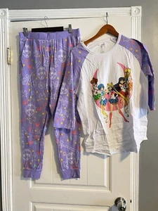 Sailor Moon Thermal Sleep Set Pajamas Shirt + Pants Size Medium Hot Topic NEW - Picture 1 of 12