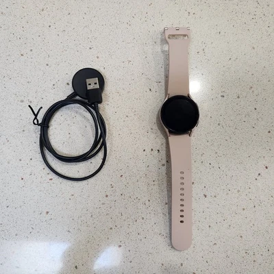 Samsung Galaxy Watch 4 40mm Bluetooth Smartwatch Pink Gold - SM-R860NZDCXAA - Image 1 of 4