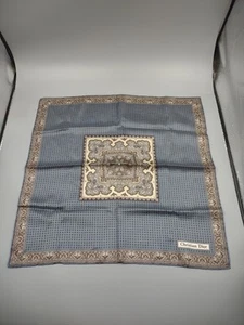 Fazzoletto vintage Christian Dior tutto seta ~ arrotolato a mano in Portogallo - Foto 1 di 24