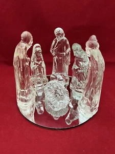 Juego de natividad de vidrio de Navidad de 7 piezas con espejo redondo miniatura 4" de alto - Imagen 1 de 17
