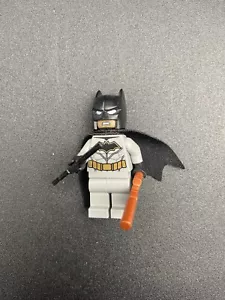 Genuine Lego Batman, Gray Suit Minifigure Super Heroes from 76111 -sh531 - Picture 1 of 3