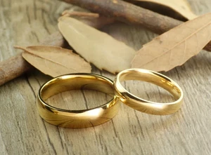 Juego de anillos grabados para pareja de oro amarillo de 18 quilates a juego para hombres y mujeres - Imagen 1 de 6
