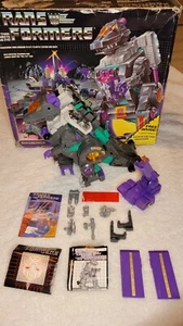 Vintage 1986 Hasbro Transformers G1 Trypticon Figure 100% Complete - Picture 1 of 3