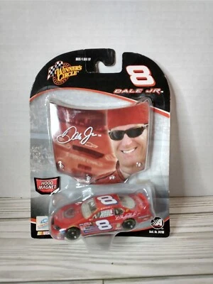 Coche Winner's Circle Dale Earnhardt Jr #8 2005 1:64 con imán de capó automático - Coleccionar Foto 1 de 4