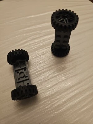 NEW LEGO 4X WHEEL DIA. 24mm X 7mm (Approximately) + 2X WHEEL SUSPENSION 2X4 Foto 1 de 2