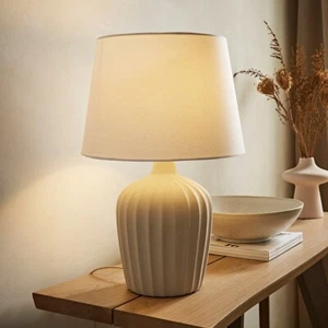 Serena Lámpara de Mesa Cerámica Acanalada Lino Cónico Pantalla Salón Dormitorio LED - Imagen 1 de 30