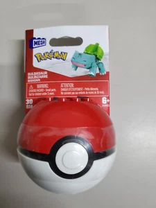 MEGA Construx - Juego de hoja perenne de Pokémon Pokeball - BULBASAUR en Poke Ball (30 piezas) - Imagen 1 de 2