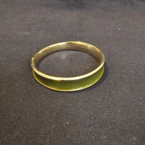 Bangle Bracelet 16k Gold Plated Enamel For Petite Wrist Green, Costume Jewelry. - Picture 1 of 7