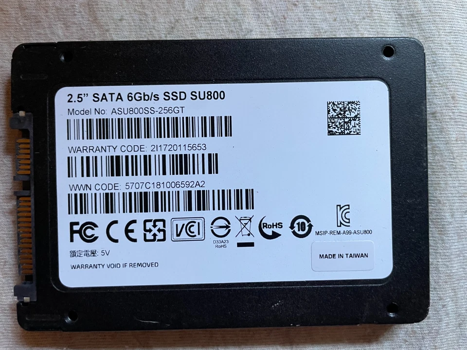 ADATA SU800 256 GB 2.5″ SATA III SSD - Image 1 of 1