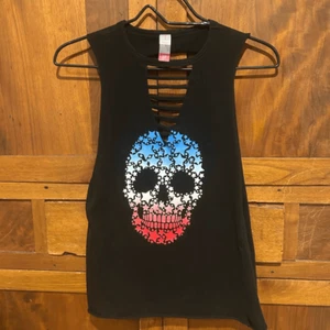 No Boundaries tank top skull size small - Picture 1 of 7