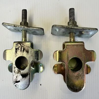 Ajustadores ajustadores de cadena de rueda trasera Hyosung GV250 Aquila EFI 2013 Foto 1 de 3