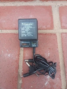Universal AC/DC Power Adapter Output 1.5-3-4.5-6-7.5-9-12 V 500 mA 2 Sony Plugs - Picture 1 of 4