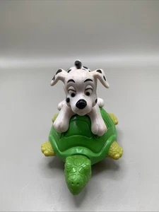 Juguete McDonalds Happy Meal Disney’s 101 Dálmatas Perro sobre Tortuga Decoración de Pasteles Figura. - Imagen 1 de 4