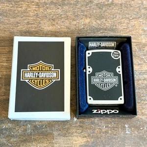 ZIPPO 2009 HARLEY DAVIDSON LOGO BAR AND SHIELD LIGHTER NEW IN BOX - Picture 1 of 7